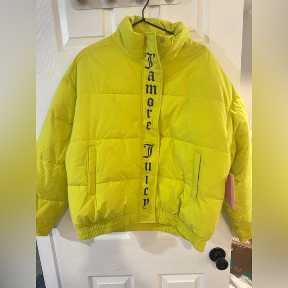 Juicy Couture Women's Puffer Jacket in Bright Yellow - Picture 3 of 7